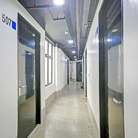 Mytown Madrid, Classy Hostel Bunkbeds Makati Metro Manila